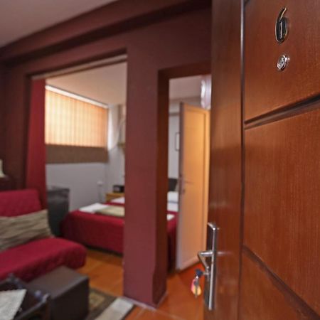 Hostel 42 Skopje Ngoại thất bức ảnh