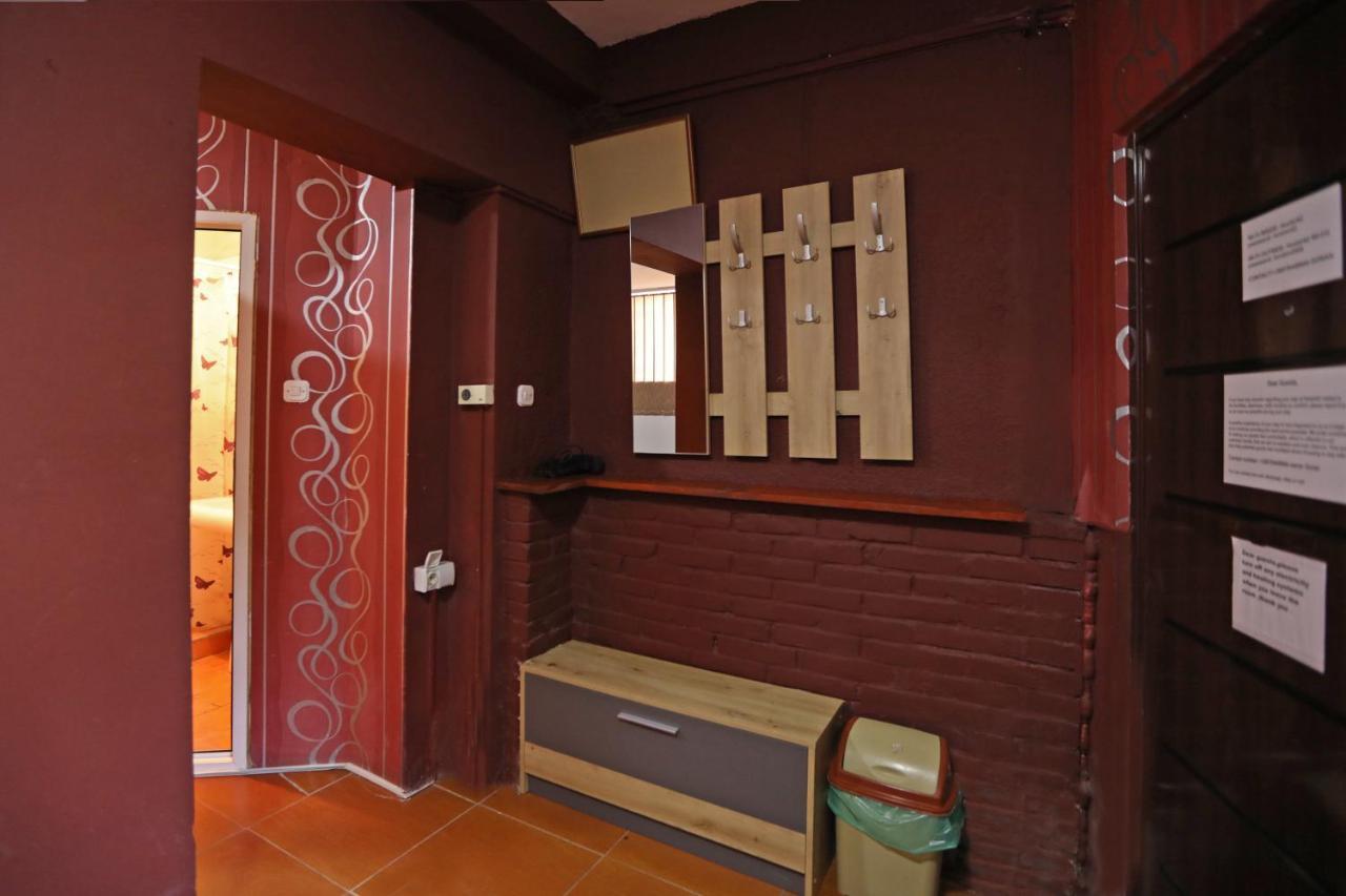 Hostel 42 Skopje Ngoại thất bức ảnh