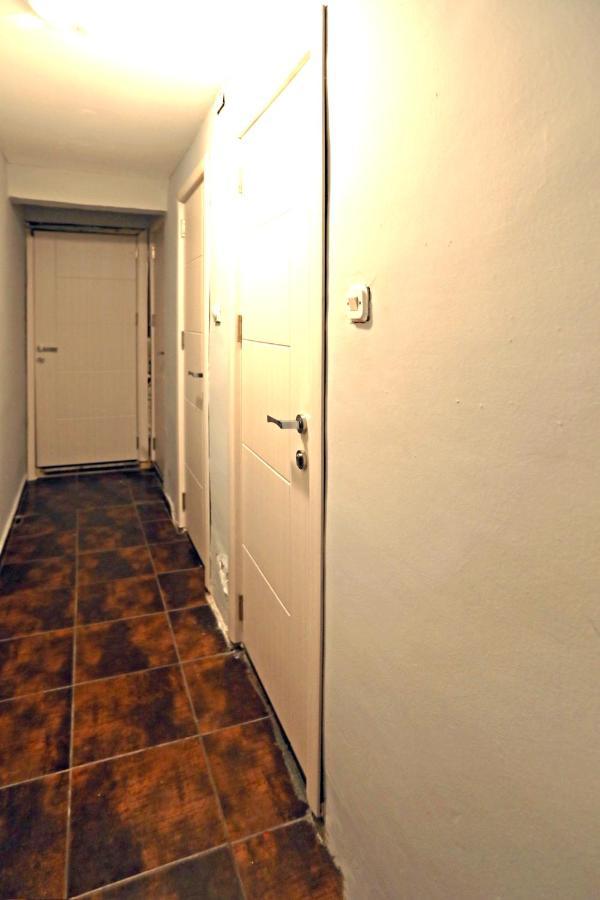 Hostel 42 Skopje Ngoại thất bức ảnh