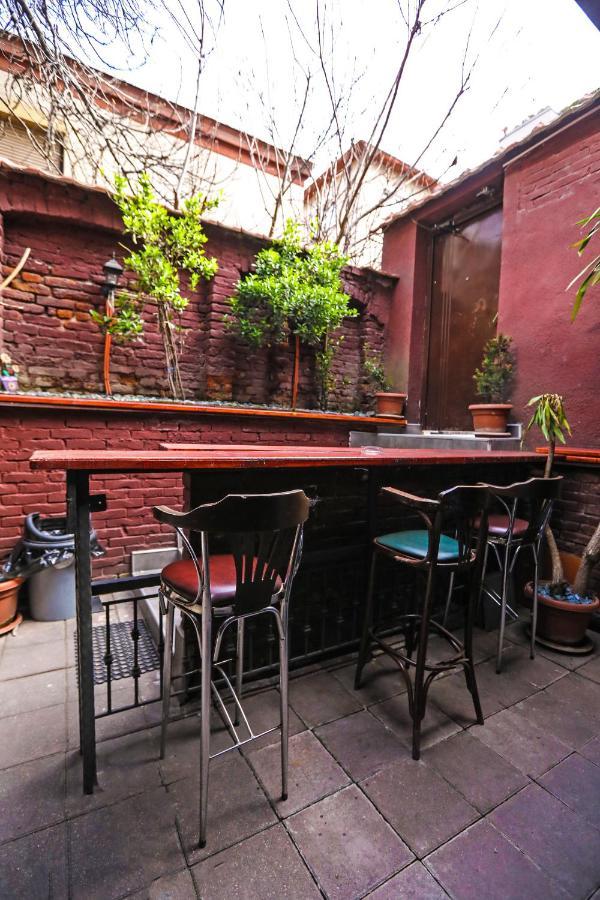 Hostel 42 Skopje Ngoại thất bức ảnh